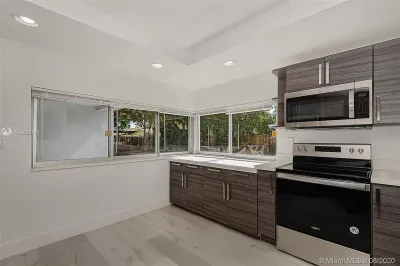 Highland Lakes Aventura